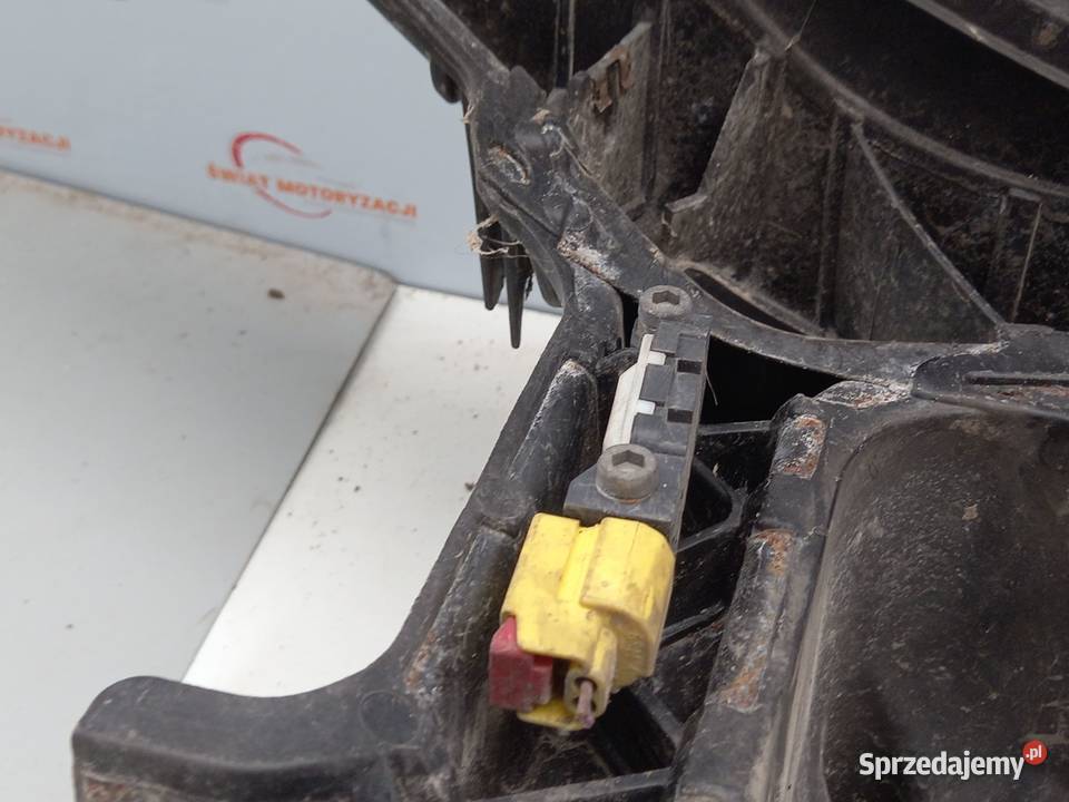 AUDI A3 II 8P 08r pas przedni wzmocnienie