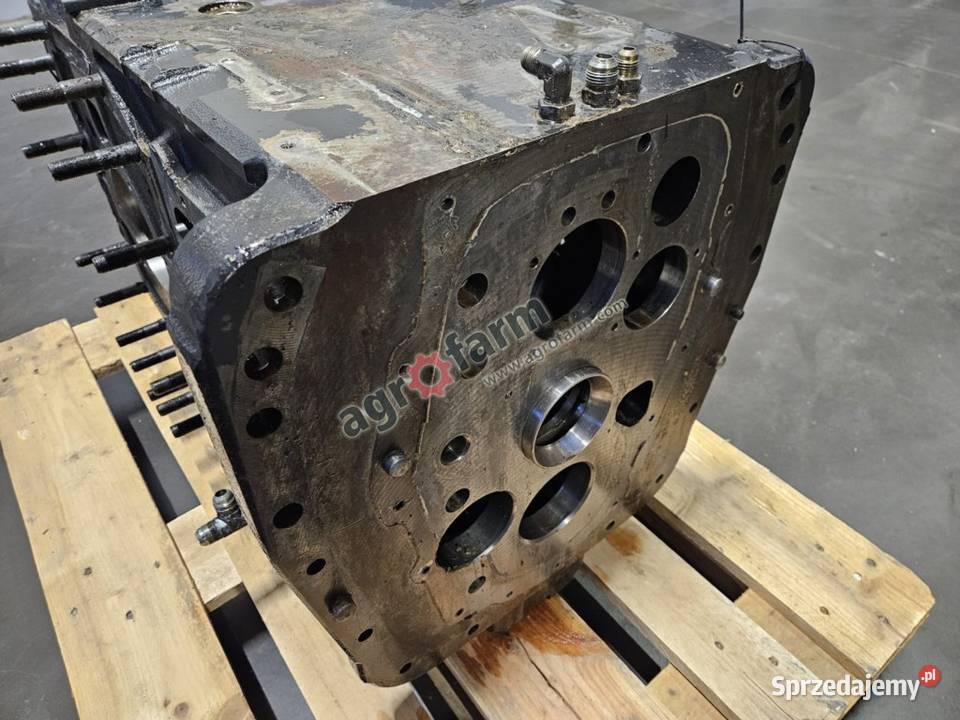 Obudowa tylnego mostu Valtra T140 T130T120 Rolnictwo Byków