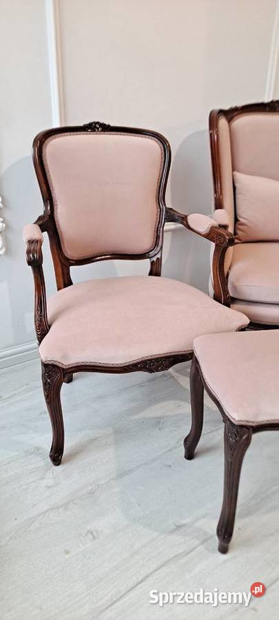 Stylowy fotel uszak berzera pufa podnóżek Ludwik