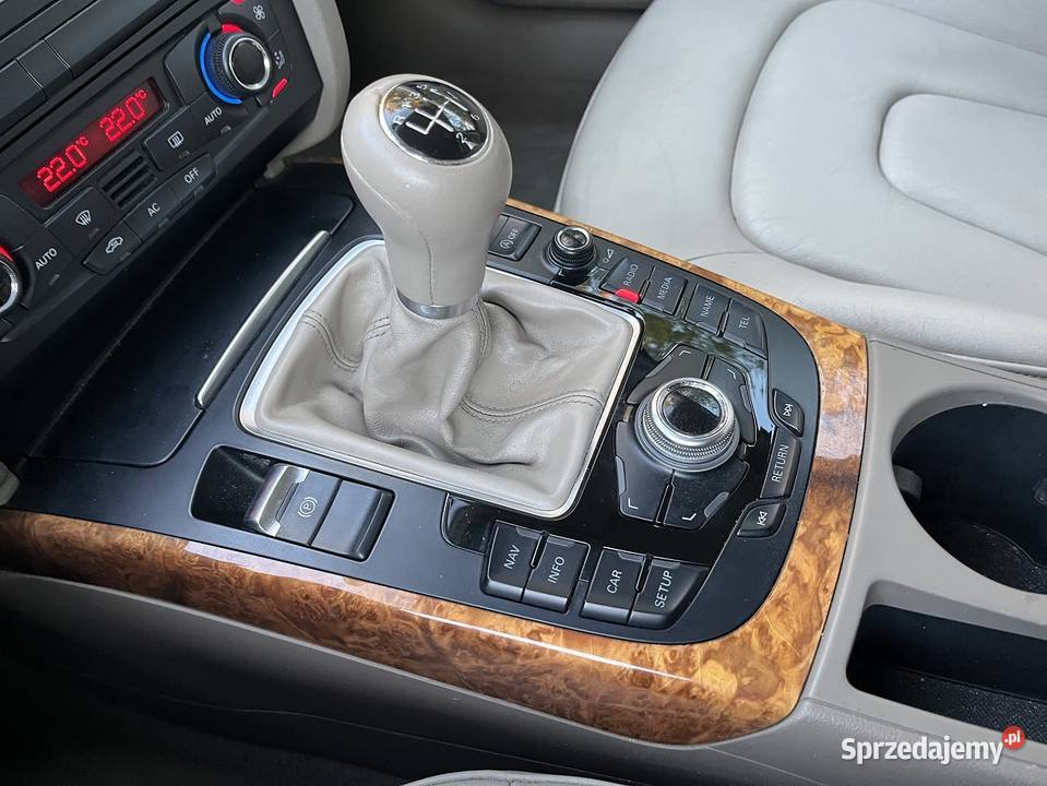 AUDI A4 20 TDI JASNE SKÓRYBIXENONLEED manualna