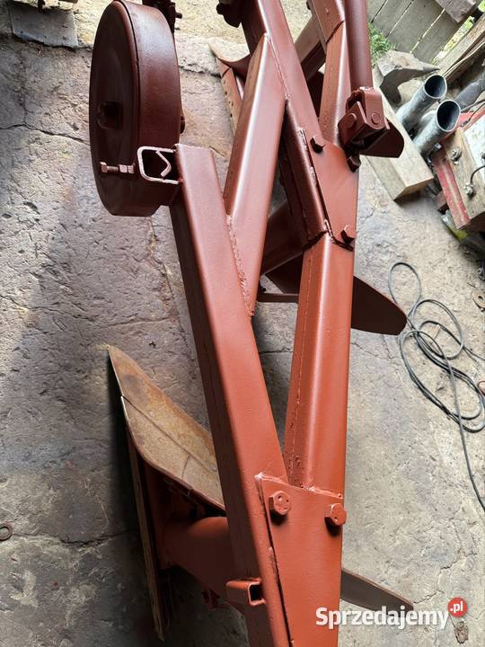 Pług 3 skibowy