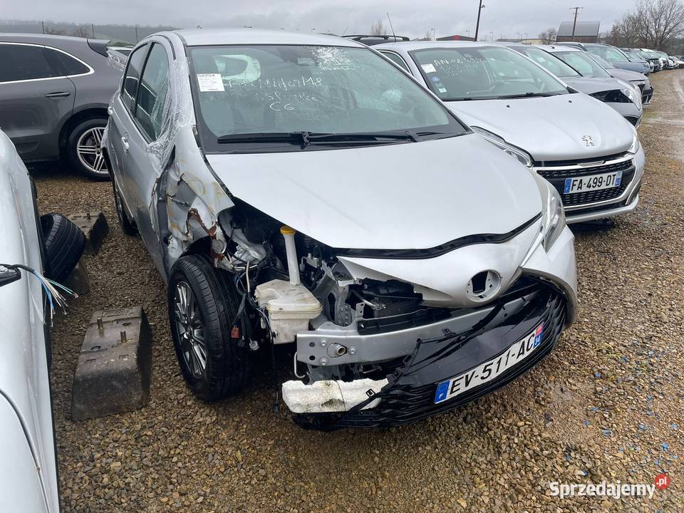 TOYOTA Yaris 15 100 Hybride Dynamic EV511 Wrocław
