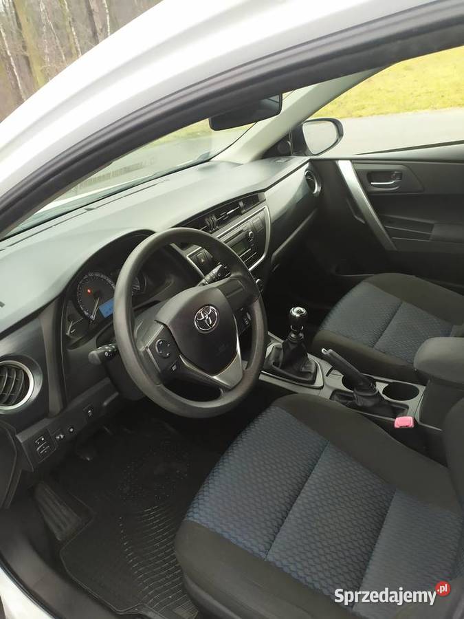 AURIS 2014R KOMBI salon ogłprywatne Rok produkcji 2014 Auris Kobyłka