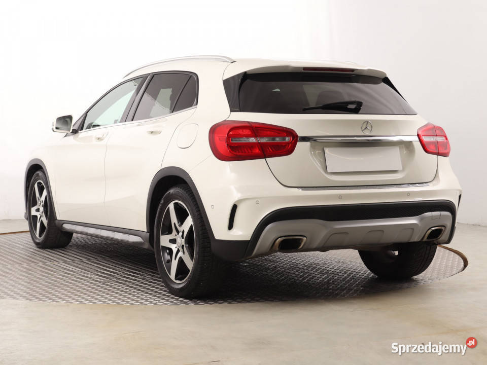 Mercedes GLA GLA 200 kamera cofania śląskie Katowice