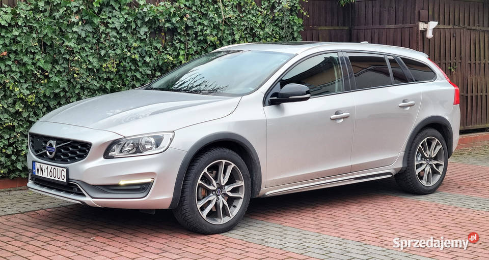 Volvo V60 Cross Country T5 25L 254 AWD Summum Warszawa