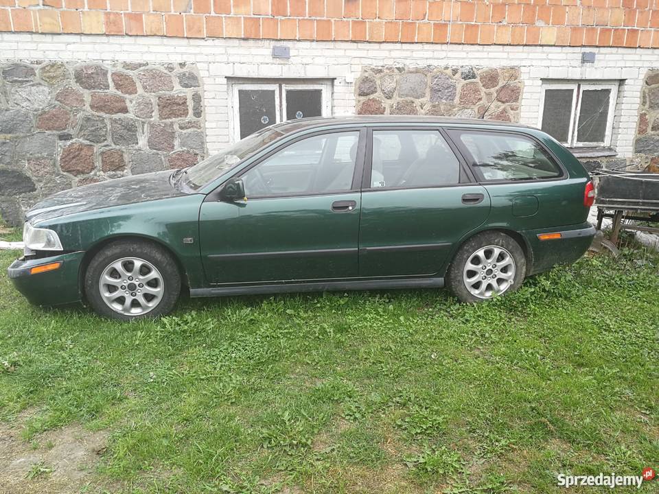 Uszkodzone Volvo v40 z roczną instalacją LPG mazowieckie Trojanów