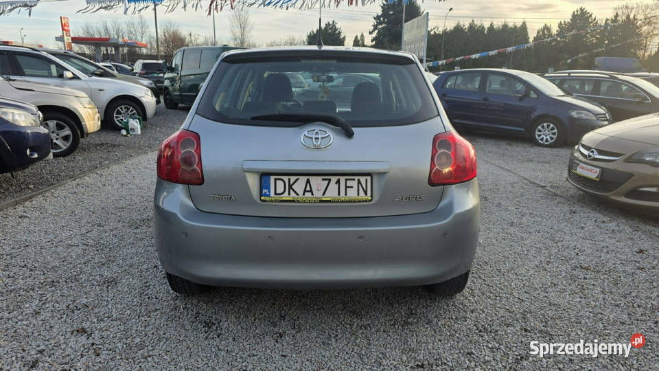 Toyota Auris 16 benz 1245drzwiklimaZadbany centralny zamek Świdnica