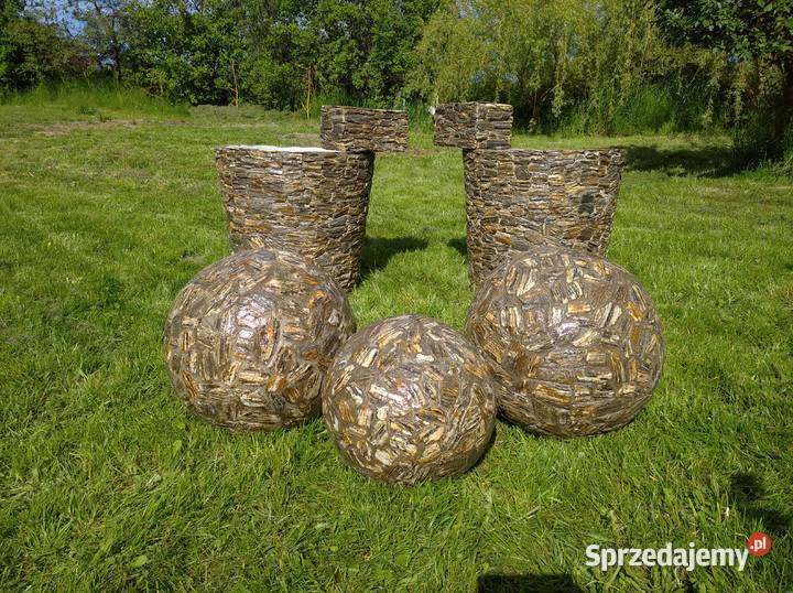 Kule z kamienia naturalnego szare kamień kora