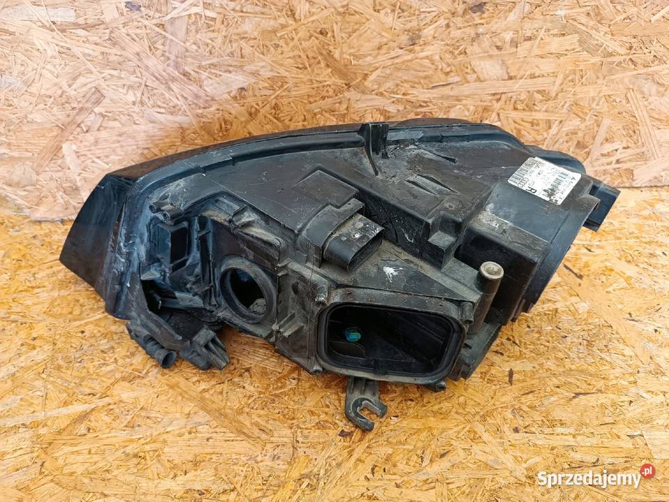 LAMPA PRAWY PRZÓD EU REFLEKTOR 8K0941004 XENON osobowe Nowy Tomyśl