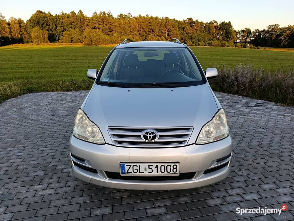 Toyota Avensis Verso 20 D4D srebrny zachodniopomorskie Nowogard sprzedam