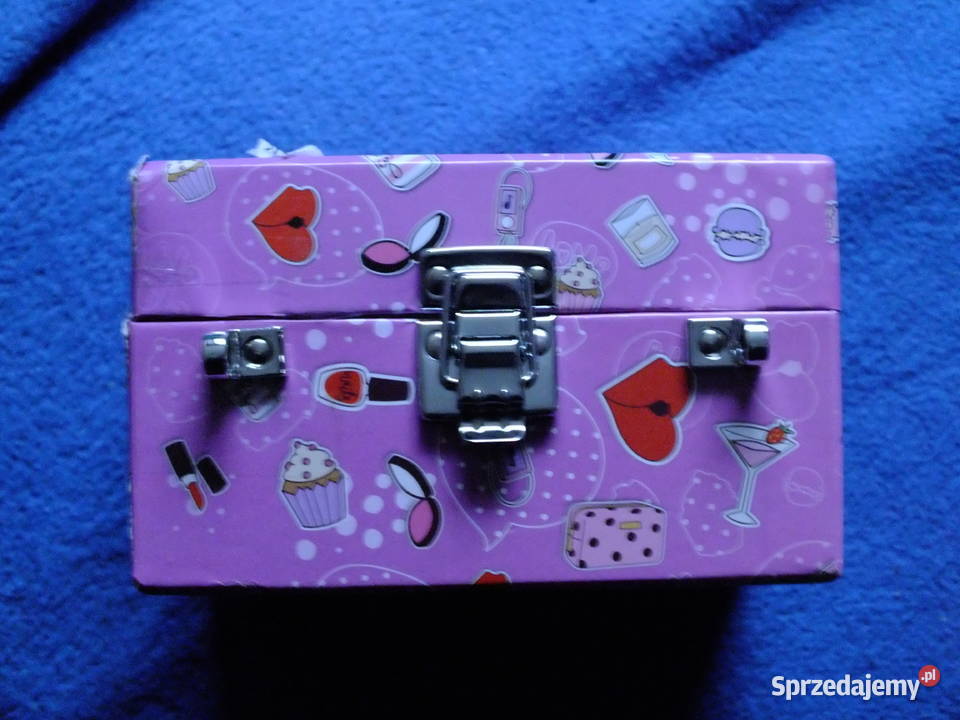 Sprzedam kuferek makijażowy urwany uchwyt i CE  Gdańsk