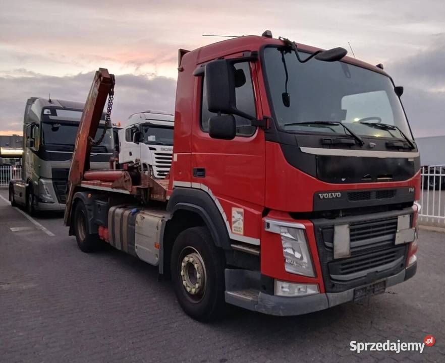 Bramowiec komunalny Volvo mazowieckie