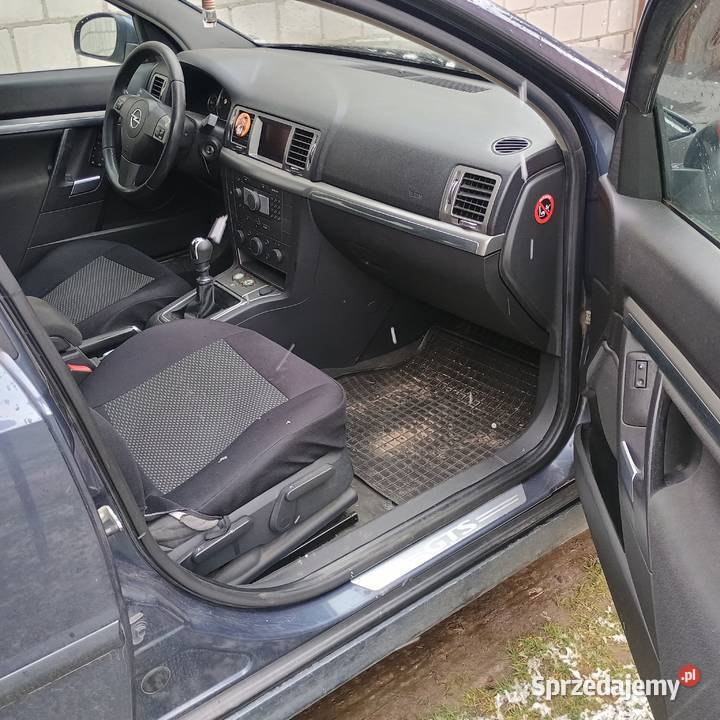 Deska rozdzielcza konsola kokpit Opel Vectra C Lublin