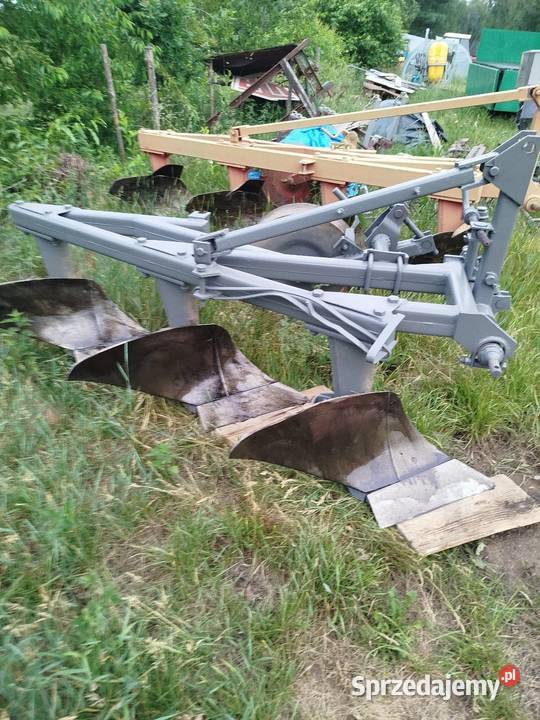 Pług 3 skibowe Grudziądz w stanie Pługi Izbica sprzedam