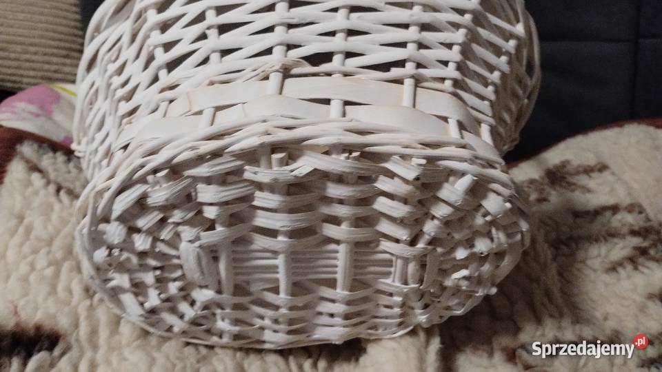 kosz ozdobny na kwiaty słodycze biały