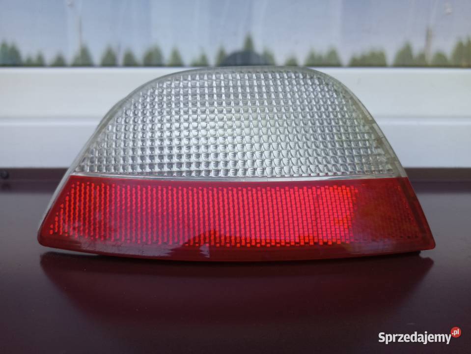 Ford Focus MK1 HB hatchback lampa światła osobowe Sieradz