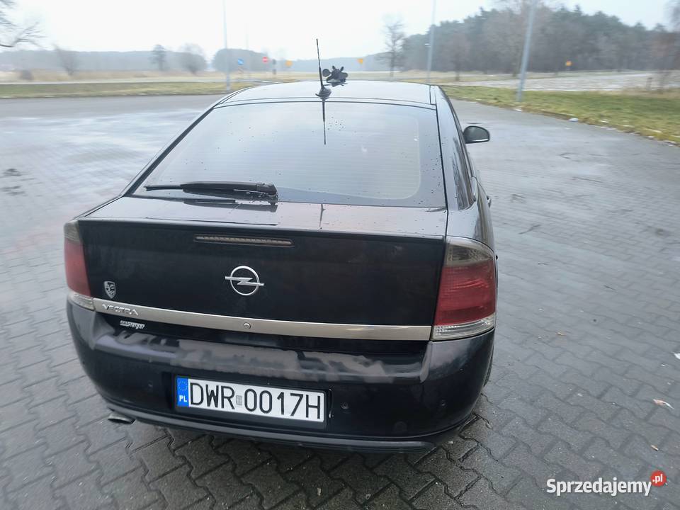 Opel Vectra C GTS 19 CDTI czarna bestia z Rydzyna