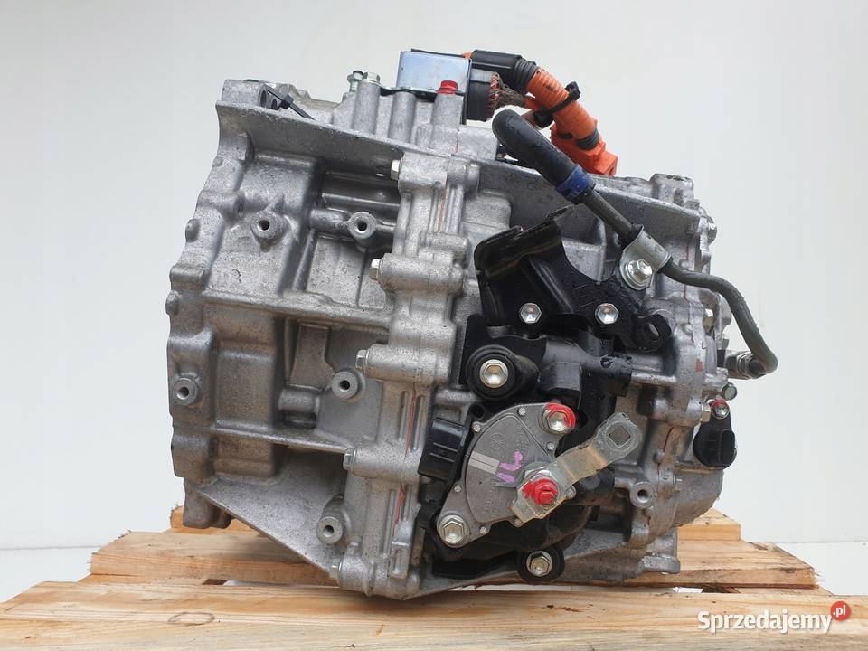Toyota Yaris III 15 HYBRYDA AUTOMATYCZNA osobowe Układ napędowy lubelskie Janów