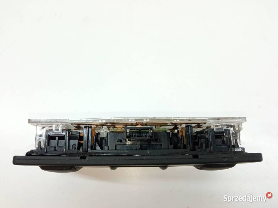 LAMPKA PODSUFITKI CZARNA 8N8947111 Audi TT I