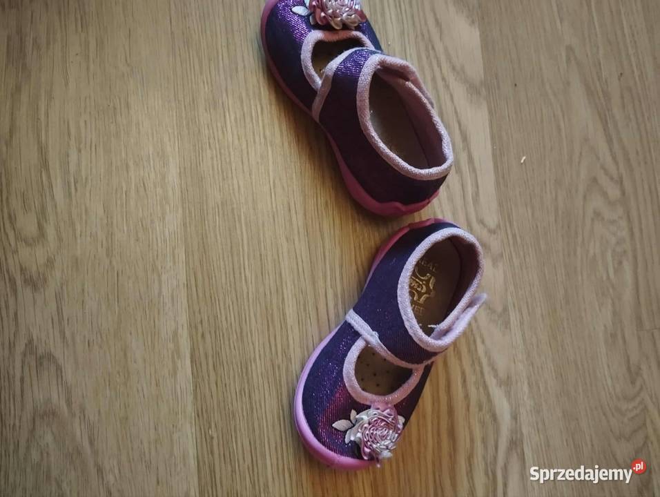 Fioletowe kapcie lubuskie