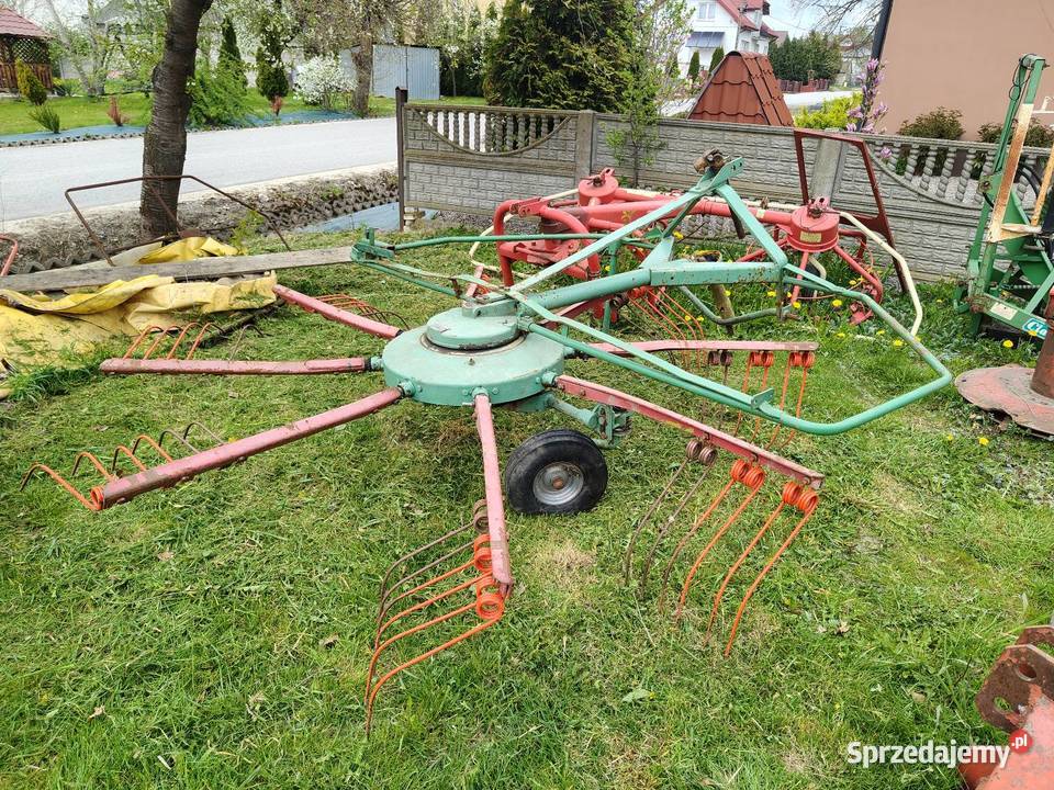 Zgrabiarka do siana Claas TRANSPORT Łomno