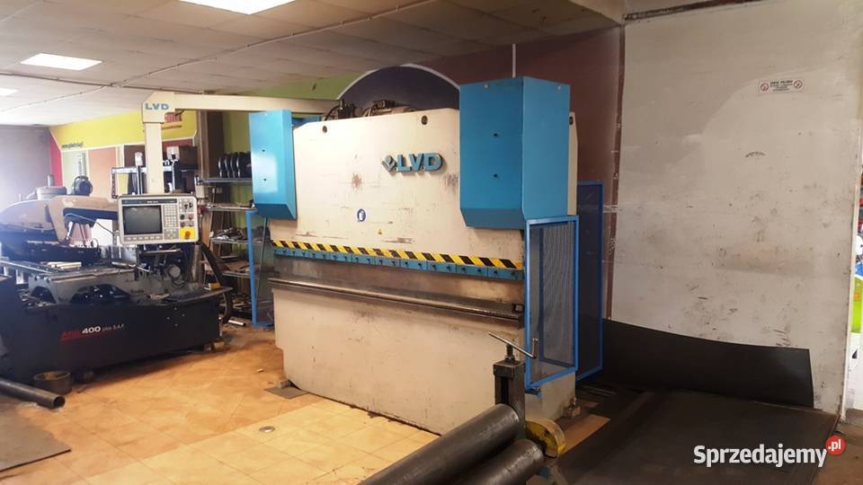 Prasa hydrauliczna marka LVD 1992 r Toruń