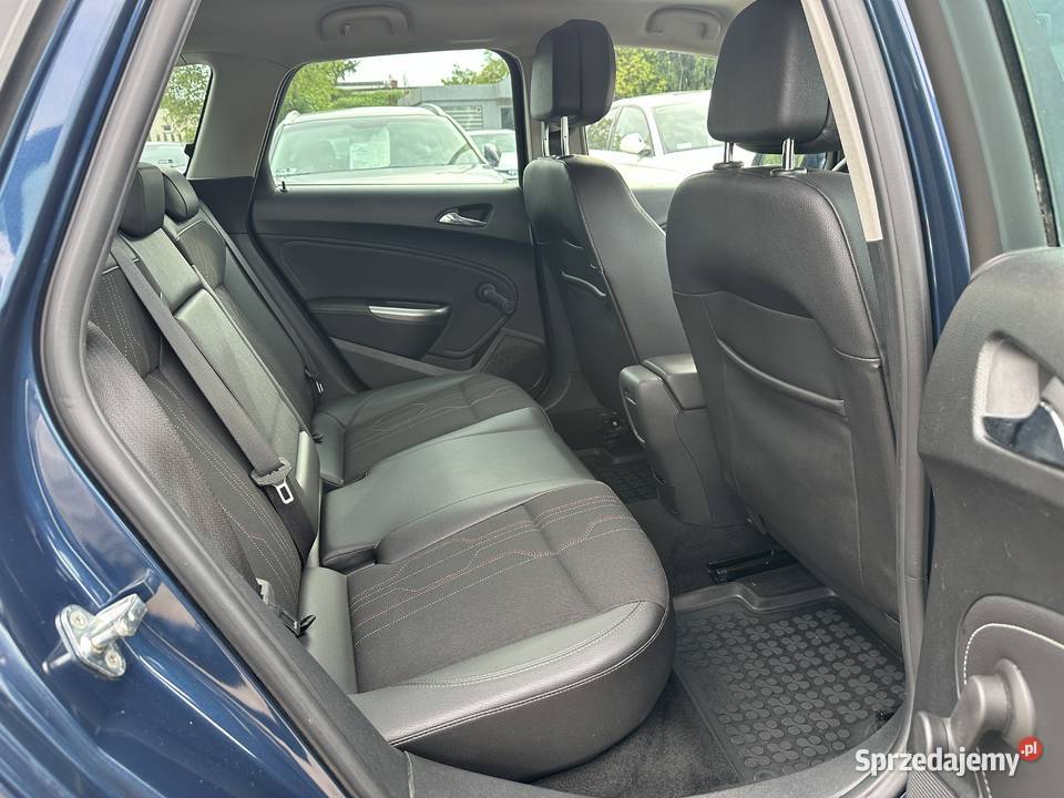 Opel Astra 14 turbo 140Bogata wersja Serwis benzyna Warszawa sprzedam