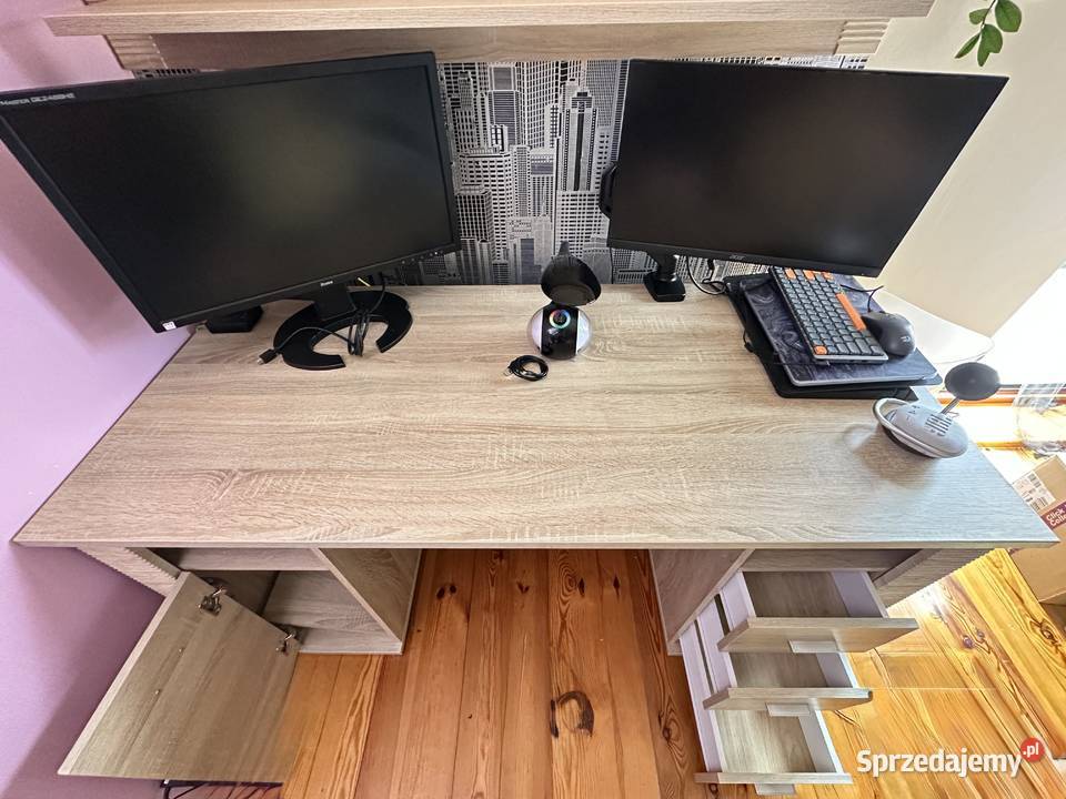 Biurko jasne drewno Biurka Bełchatów sprzedam