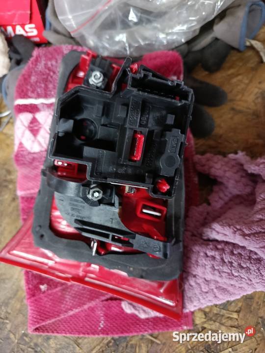 Lampa lewa w klapę audi A6C6 lewe podkarpackie Stary Lubliniec