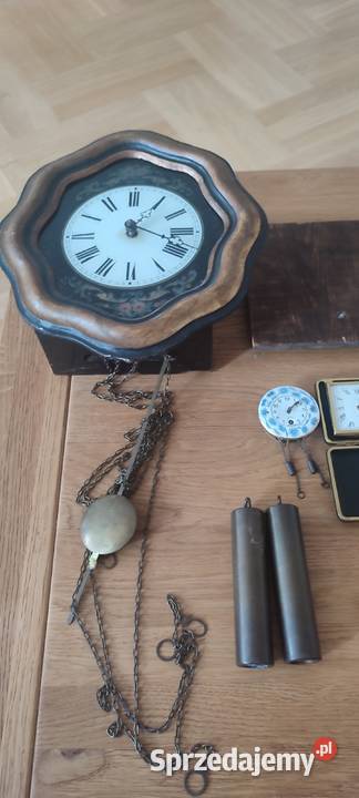 Stare zegarki w różnym stanie