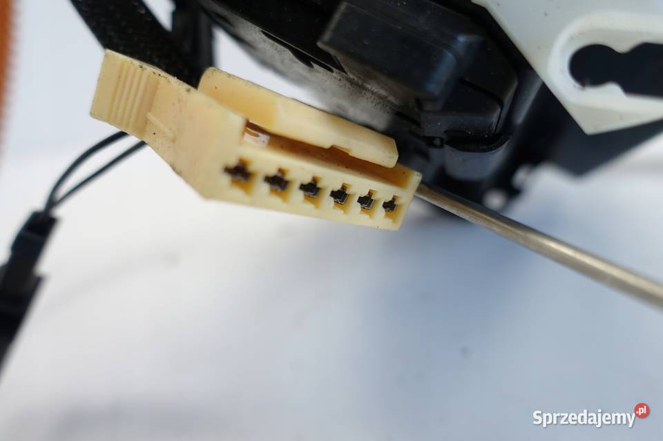 Jaguar XJ X351 50 V8 POMPA PALIWA pompka Rudka