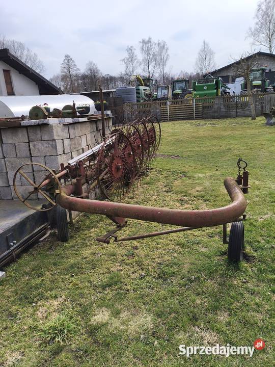 Zgrabiarka podgrabiarka gwiazdowa Kłomnice