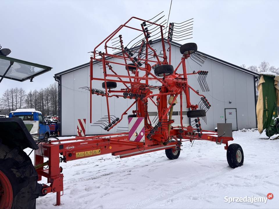 Zgrabiarka 2 karuzelowa Kuhn GA 7301 do środka Myszyniec
