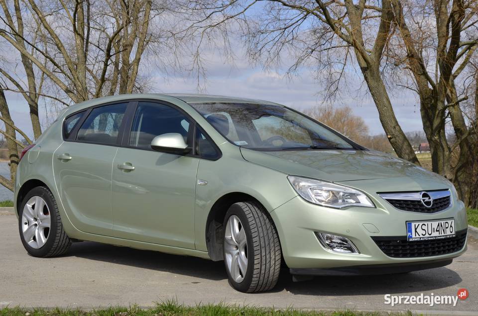 Opel Astra 14 Turbo Edition zadbane tempomat 196760km małopolskie Kraków