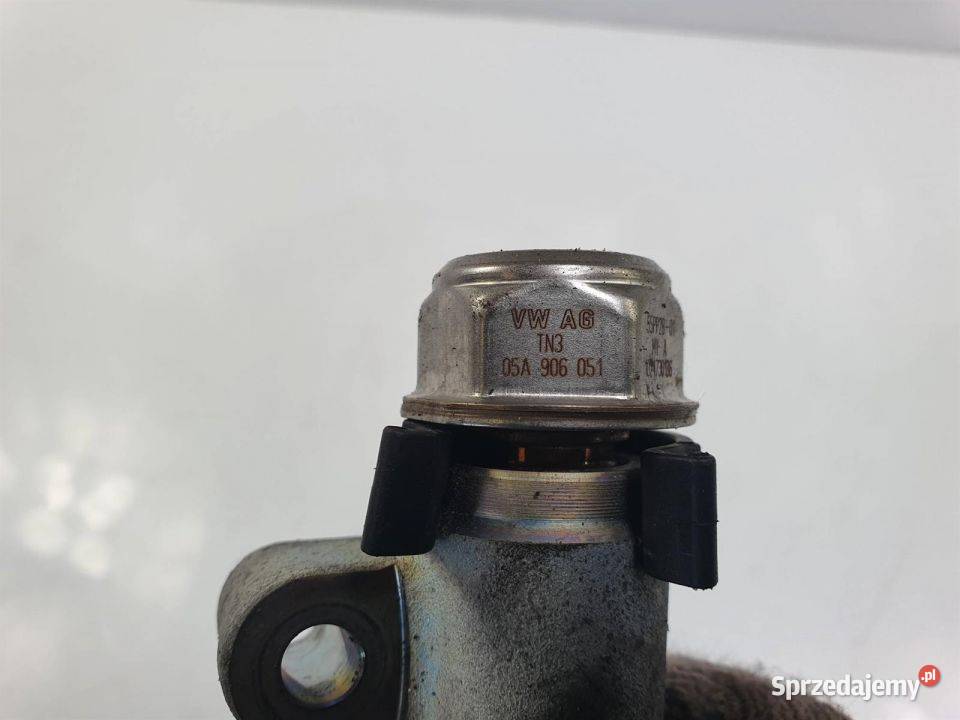 LISTWA WTRYSKOWA AUDI A8 D4 PRZED LIFT 05A906051 Lipno