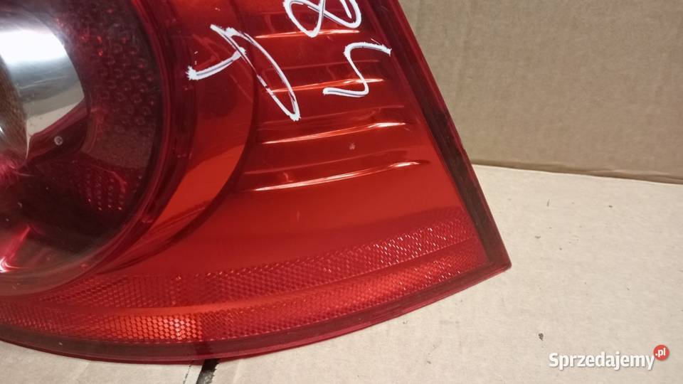 VW GOLF V HB LAMPA TYŁ PRAWA wielkopolskie Zbierkowo