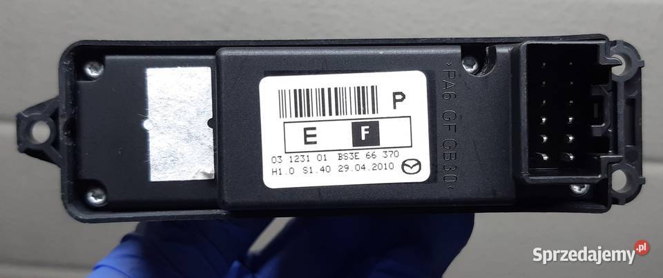 PRZEŁĄCZNIK SZYB PRAWY PRZÓD MAZDA 3 BS3E66370 dolnośląskie Mielęcin