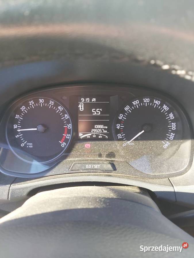 sprzedam samochód osobowy skoda fabia poduszka powietrzna Winnica