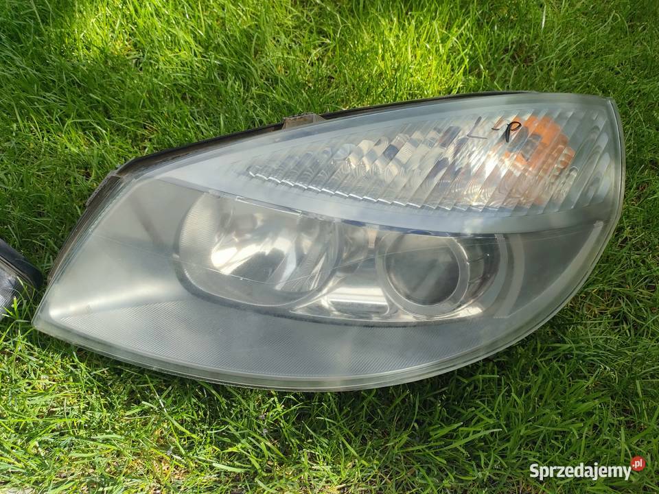 Scenic II lampa lewy prawy przód XENON Swarzędz