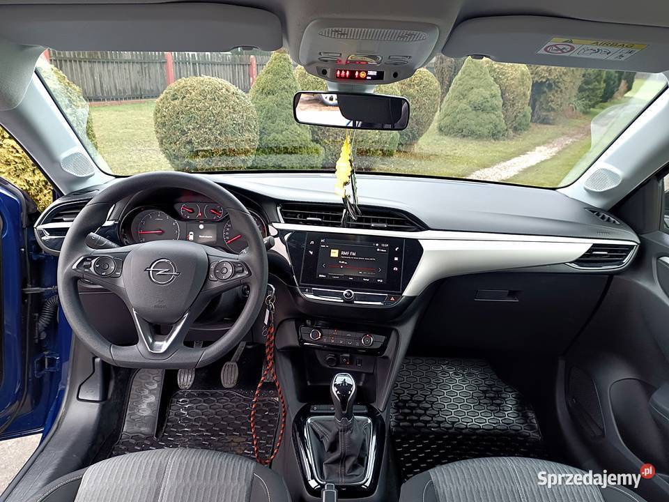 Opel Corsa F 12 75 2021 LPG SS Edition 65000 4/5 Chechło