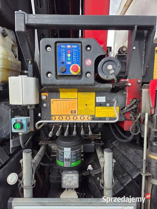 Śmieciarka do kontenerow na szkło 320KM Krasne