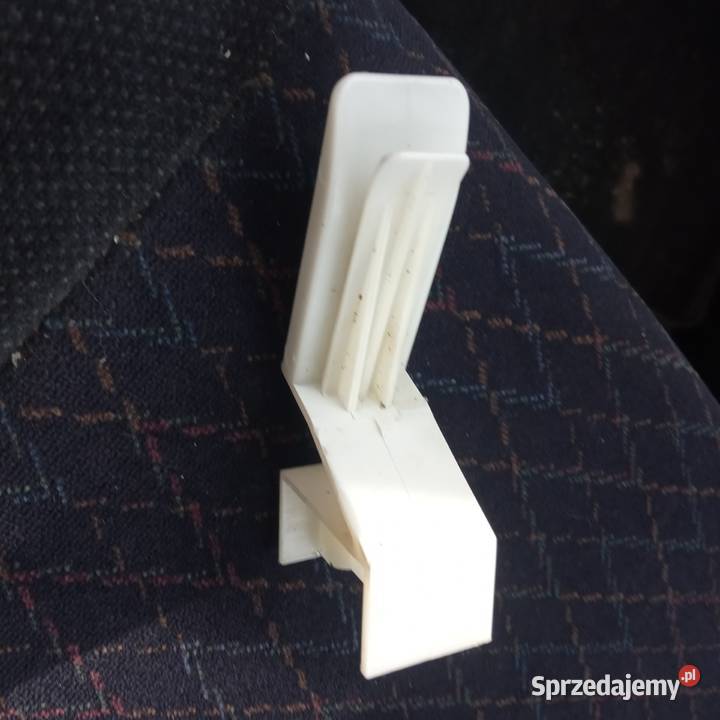 Uchwyt wewnątrz mocowania wygłuszenia opel sprzedam