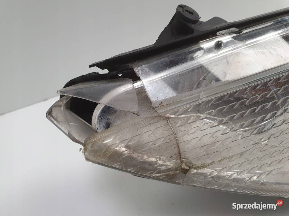 LAMPA LEWA Ford Fiesta VII MK7 0813r LIFT osobowe sprzedam