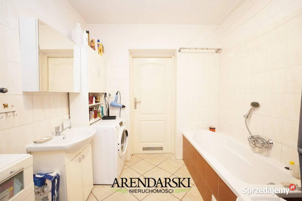 Mieszkanie w kamienicy na parterze oddzielna kuchnia