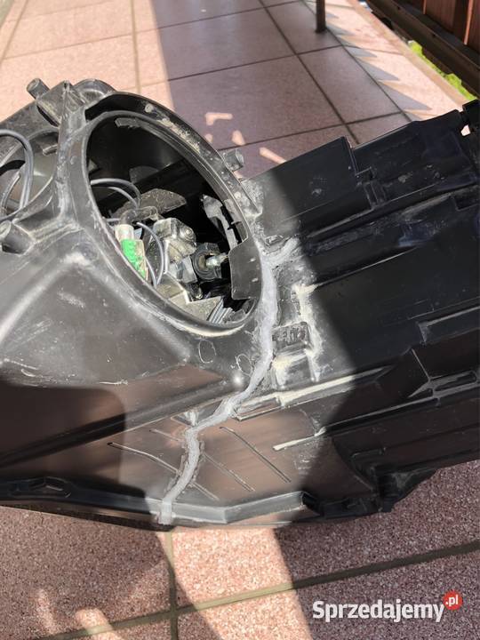 AUDI A8 D4 4H LAMPA PRAWA XENON SKRĘTNA osobowe śląskie