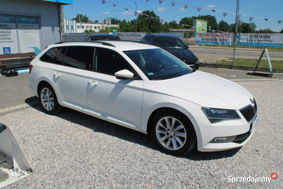 koda Superb Salon Polska Gwarancja III 20152023 światła przeciwmgielne Superb sprzedam