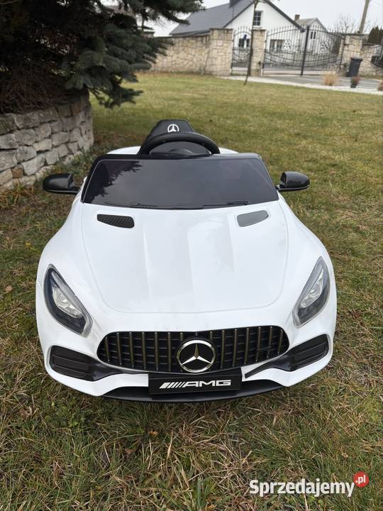 Samochód elektryczny Mercedes GT na akumulator