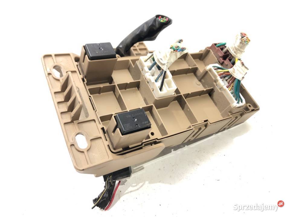 SKRZYNKA BEZPIECZNIKÓW SUBARU TRIBECA 82201XA00A