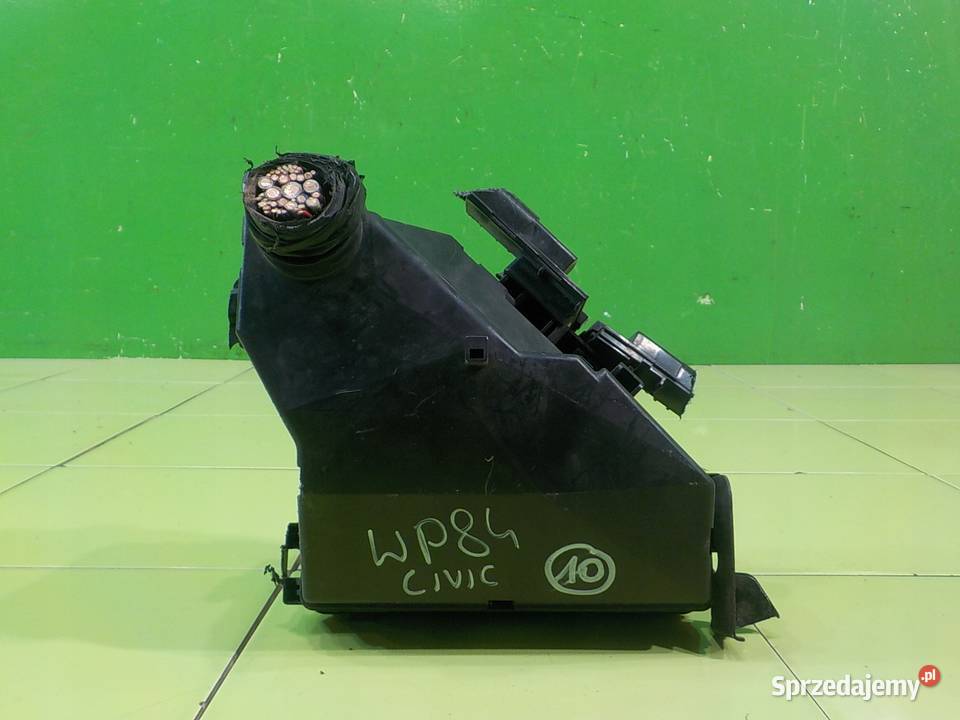 CIVIC VIII 07r SEDAN 4D skrzynka bezpiecznikow Suków sprzedam