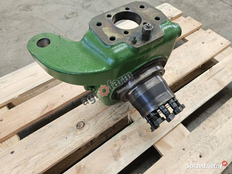 Zwrotnica RH John Deere 6195R 6195M Byków